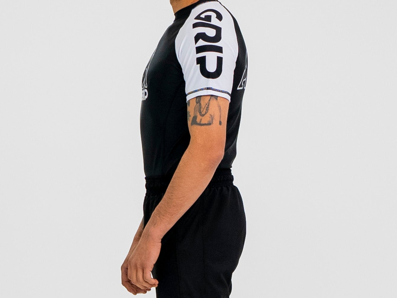 Rash guard Classic manga corta Negra