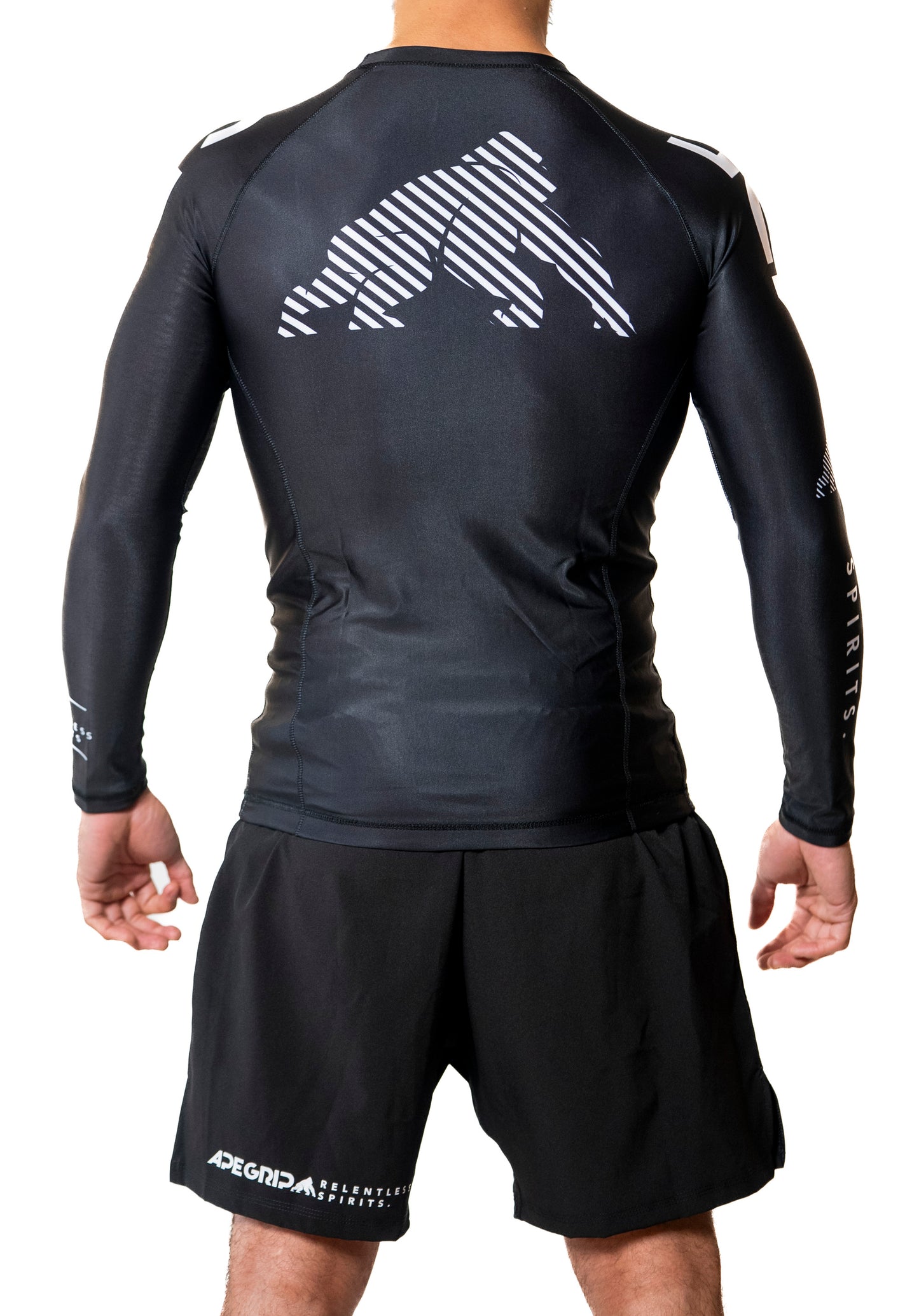Rash guard Relentless negra manga larga