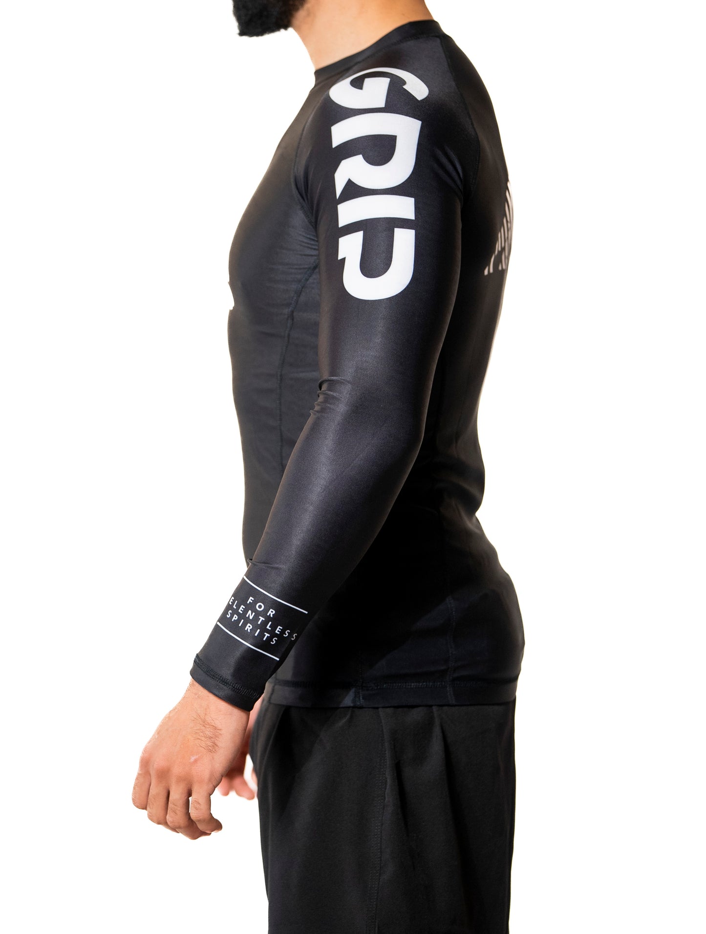 Rash guard Relentless negra manga larga