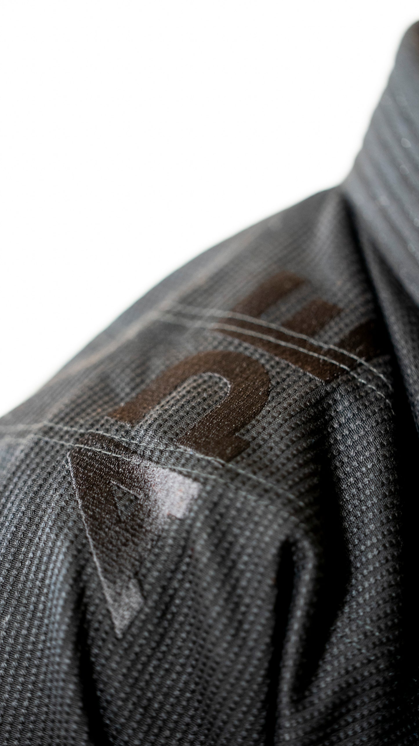 Kimono Relentless all black light