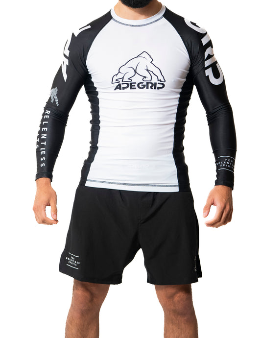 NUEVA Rash guard Relentless blanca manga larga negra