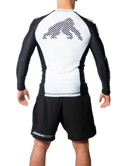 NUEVA Rash guard Relentless blanca manga larga negra