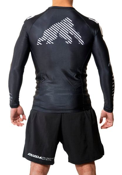 Rash guard Relentless negra manga larga