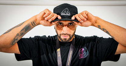 ApeGrip Five Panel Cap – Gorilla Flow (Negro / Café)