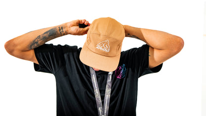 ApeGrip Five Panel Cap – Gorilla Flow (Negro / Café)