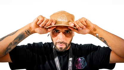 ApeGrip Five Panel Cap – Gorilla Flow (Negro / Café)